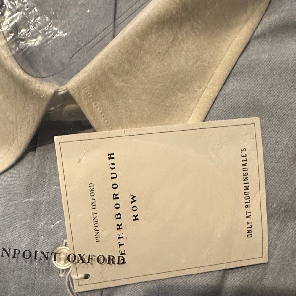 Smart looking Bloomingdale’s house brand Blue and White Men's Shirt. French cuff - Picture 3 of 5